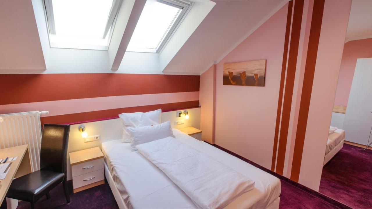 Hotel Residenz Hoessinger Karlstetten Exterior photo