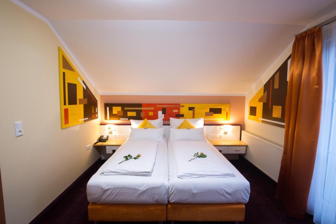 Hotel Residenz Hoessinger Karlstetten Exterior photo